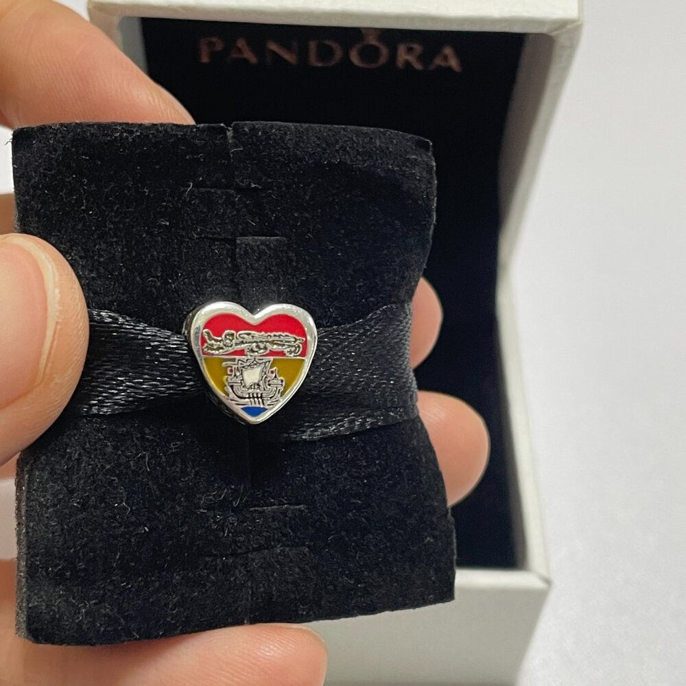 Pandora New Brunswick Flag Solid Heart Charm Travel Heart Charm Bead